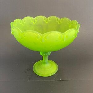 Vintage Indiana Glass Gartland Green Pedestal Teardrop Scalloped 8in Bowl
